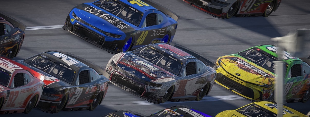 Next Gen pack racing at superspeedway